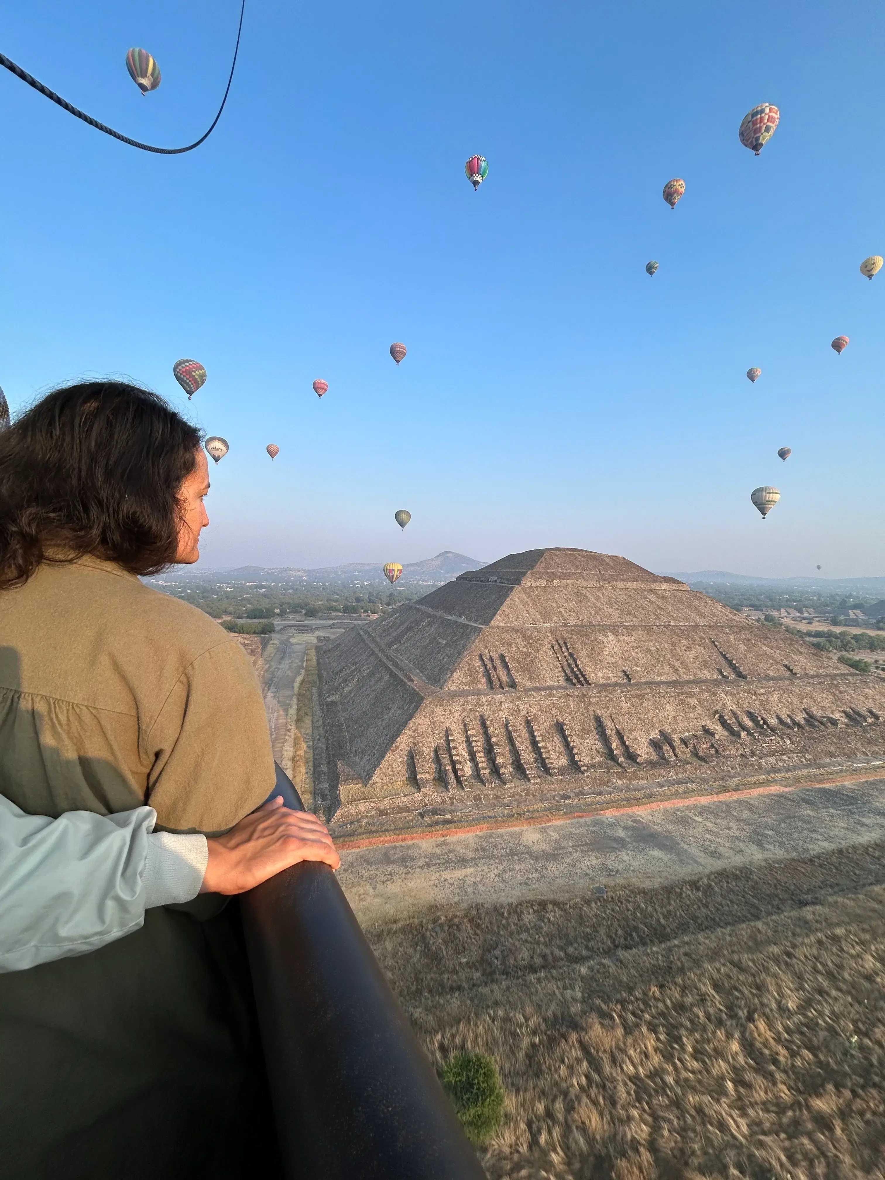 De las Alturas a la Tradición: Globo, Buffet y Cooperativa - Imagen 1